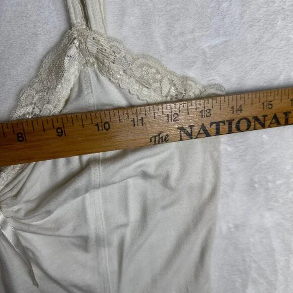 Guess Jeans Lace-Trimmed Ivory Camisole Top Vintage, Y2K, 90'S - Picture 5 of 10